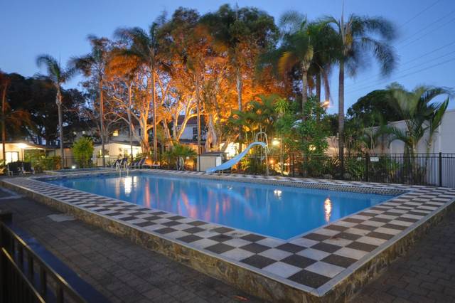 Nobby Beach Holiday Village - Accommodation NSW
