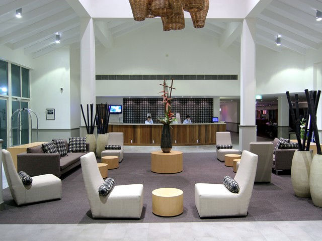 Novotel Cairns Oasis Resort - Accommodation Newcastle 5