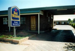 Oasis Motor Inn - New South Wales Tourism 