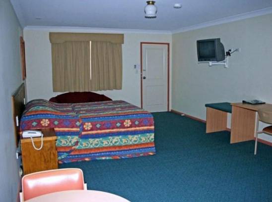 Overlander Motor Lodge - New South Wales Tourism 