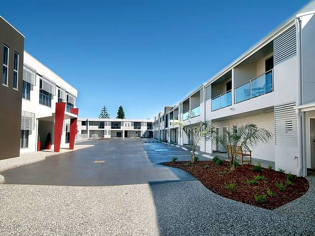Quality Hotel Platinum International - Accommodation NSW