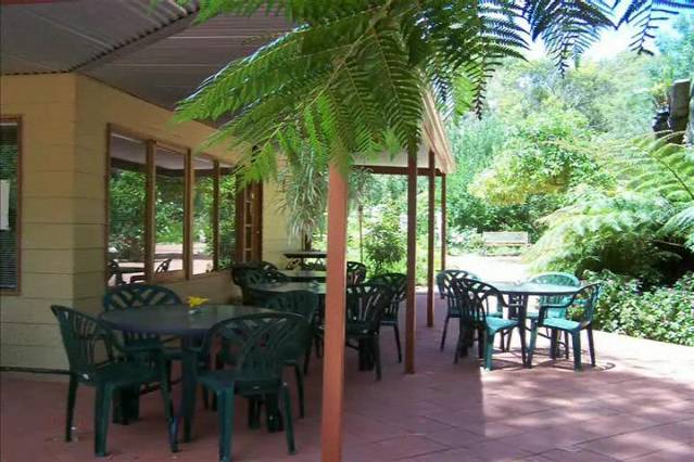 Rainforest Retreat Murray Bridge - Hotel Accommodation