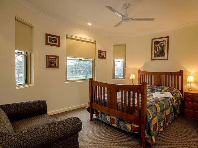 Royal Hotel Springwood - New South Wales Tourism 
