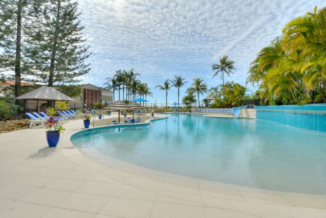 Royal Palm Resort - thumb 2