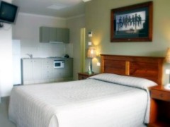 Saltbush Motor Inn - Hotel Accommodation