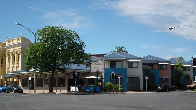 The CoffeeHouse Apartment Motel - New South Wales Tourism 
