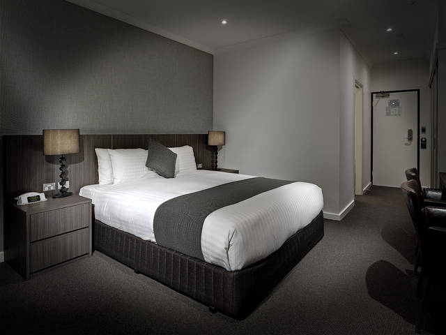 The Lakes Resort Hotel - Hotel Accommodation
