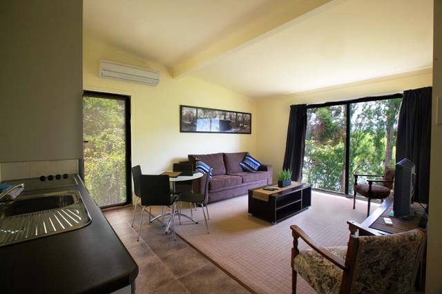 The Shingles Riverside Cottages - Australia Accommodation