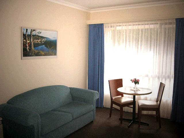 Victoria Lodge Motor Inn  Serviced Apartments - Australia Accommodation