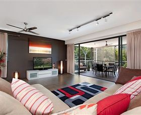 Absolute Waterfront Rainforest Apartment - Australia Accommodation